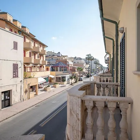 Trilocale A Due Passi Dal Centro E Dal Mare 아파트